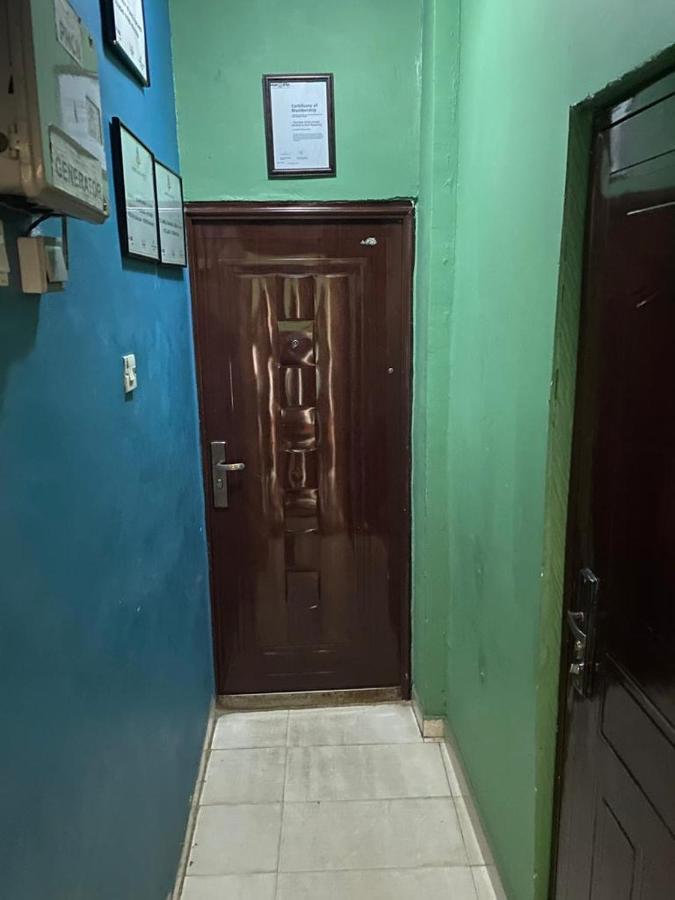 Numbers Flippers Services Apartment Ikeja Bagian luar foto